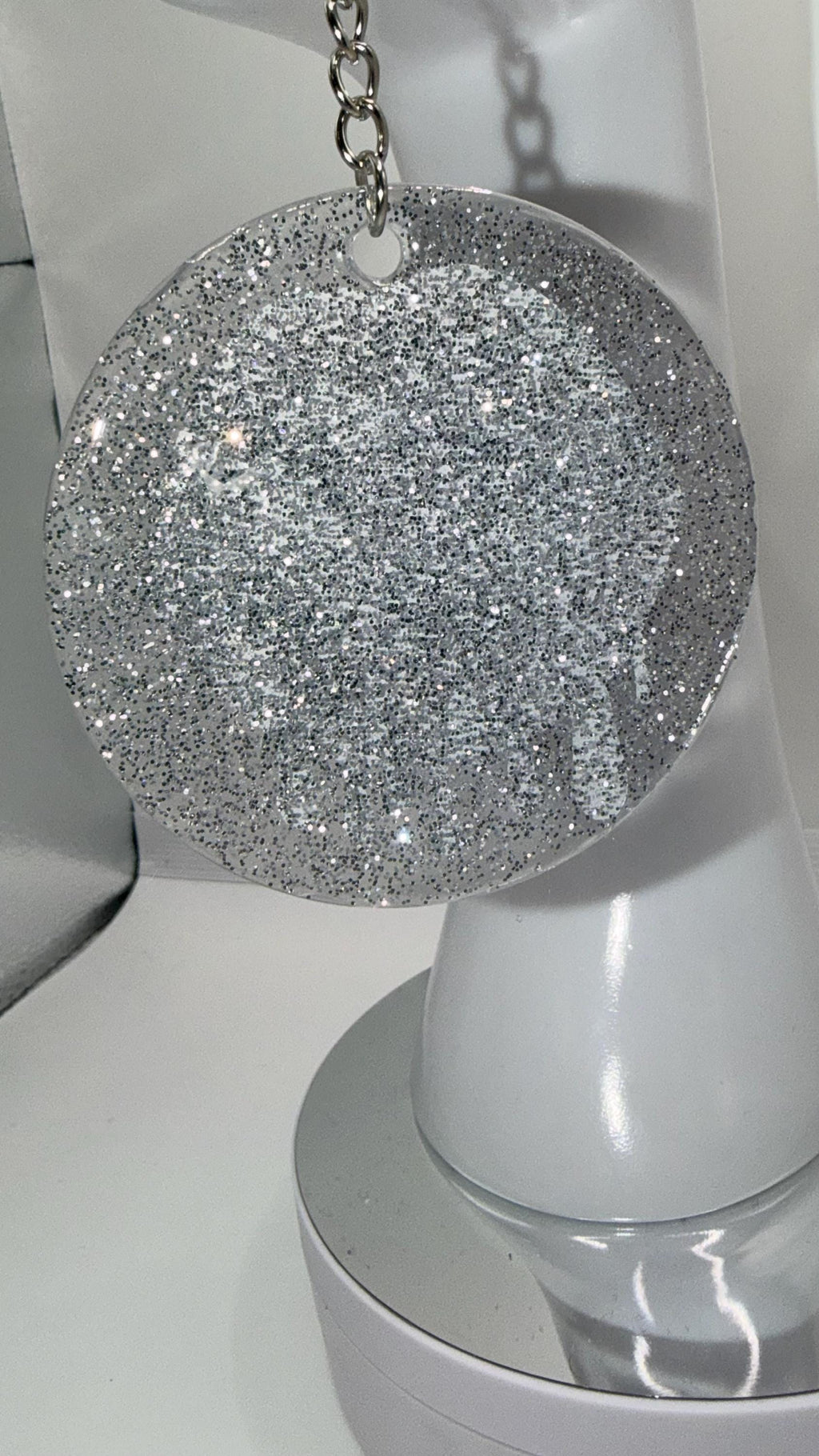 Glitter Skull Spooky Lips Resin Keychain