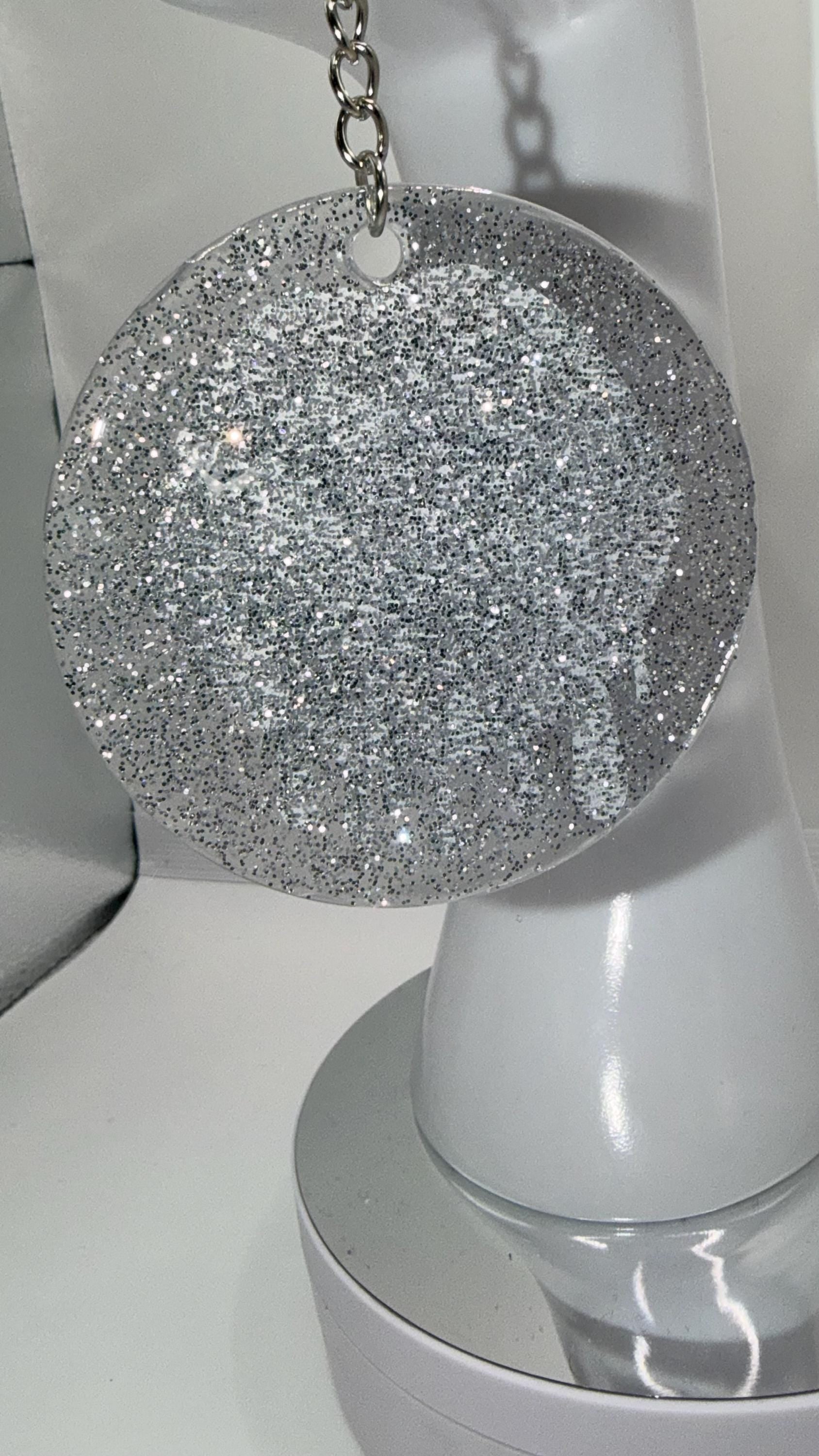 Glitter Skull Spooky Lips Resin Keychain
